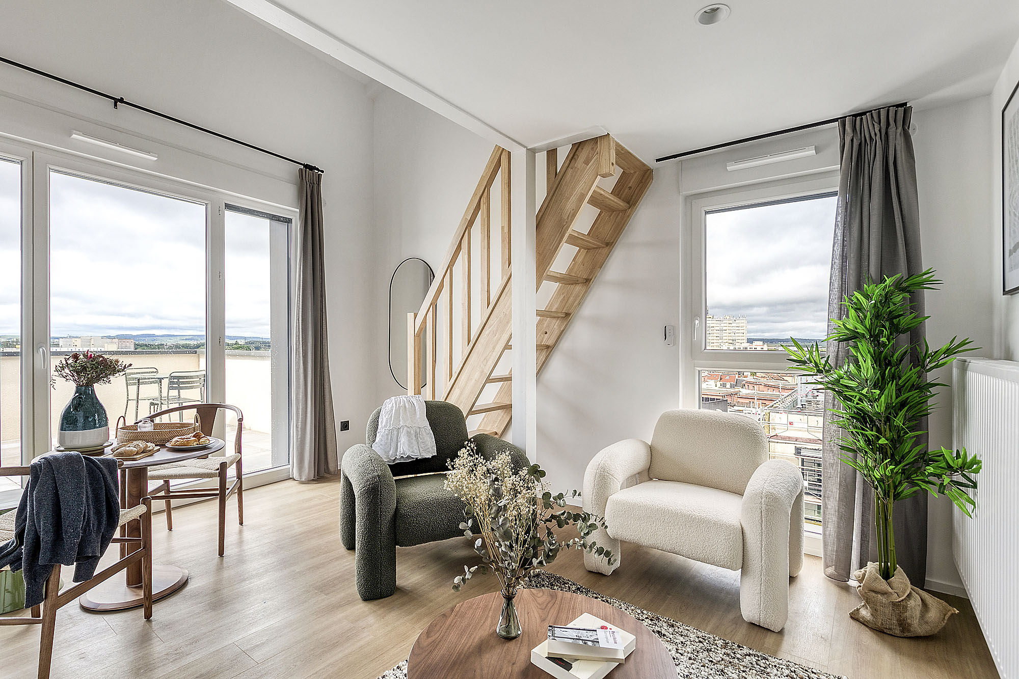 Sharies · 166 Chambres · Reims — vue 4